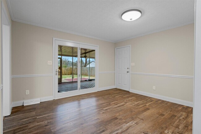 Building Photo - 1745 Ewing Ford Rd