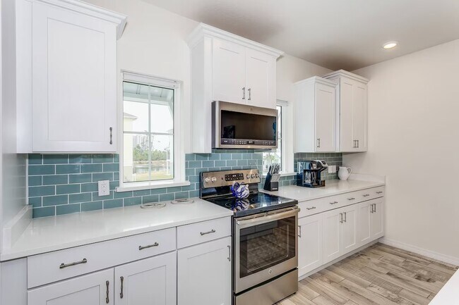 Building Photo - 14604 Salt Meadow Dr