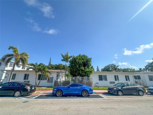 Building Photo - 800 85th St