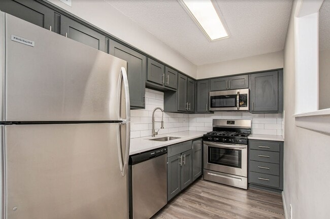 Building Photo - The Hive at Walnut