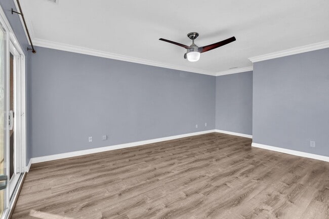 Building Photo - 4 Bedrooms, 3 Bathroom, Two Story Home With Pool