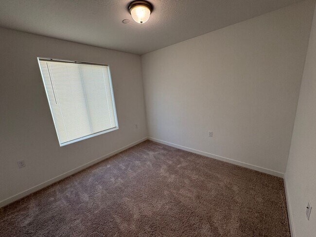 Building Photo - Welcome To This Charming Two-Story Home Ne...