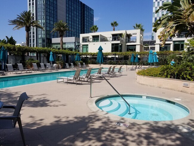 Building Photo - 1199 Pacific Hwy