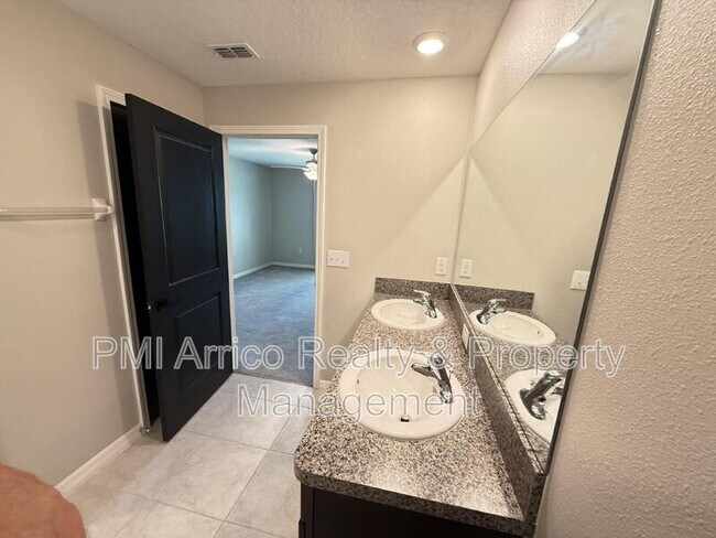 Building Photo - 14906 Imperial Purple Ln