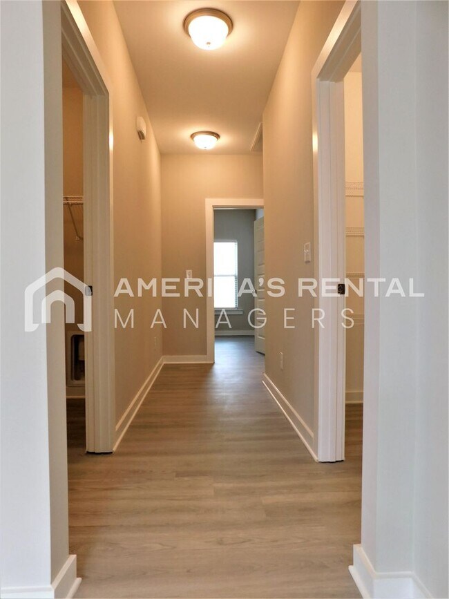 Building Photo - 15537 Crimson Rdg Cir