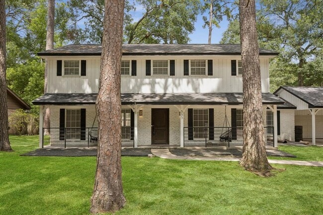 Building Photo - 553 Cane River Ln