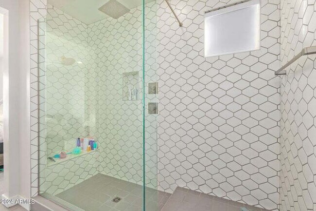 Building Photo - Amazing 2BR + Office Townhome in Old Town Scottsdale