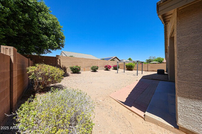 Building Photo - 13398 N 177th Dr