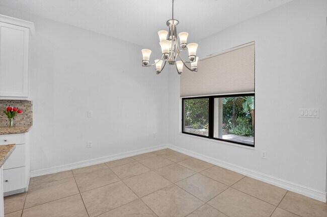 Building Photo - 8101 Ironstone Dr