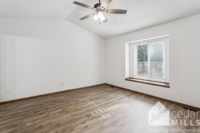 Building Photo - 2315 N Brandon Cir