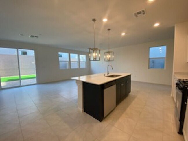 Building Photo - Gorgeous 4 bedroom ENERGY STAR certified 2...