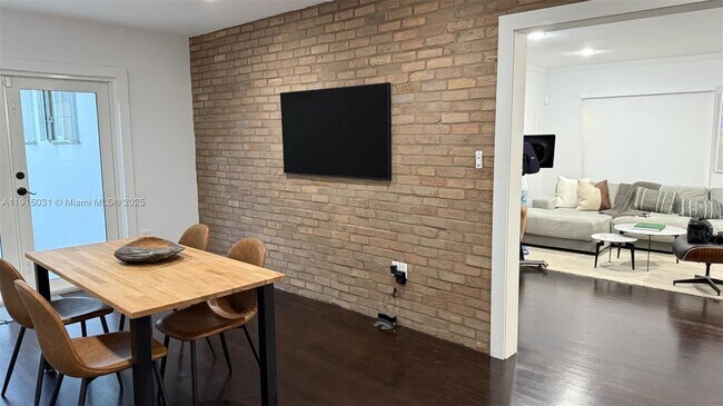 Building Photo - 1541 Garcia Ave