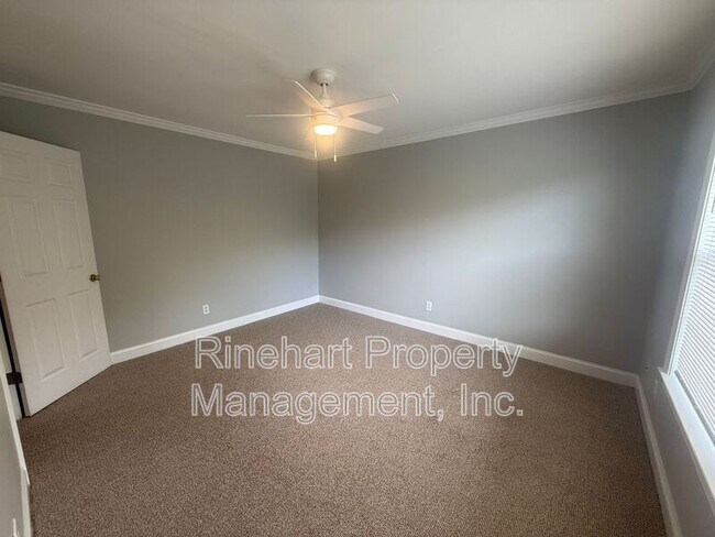 Building Photo - 1668 Flintwood Dr