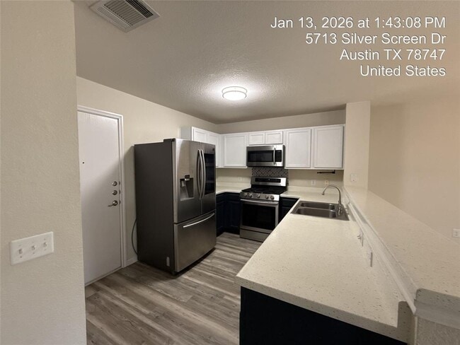 Building Photo - 5713 Silver Screen Dr