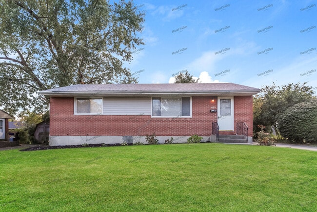 Primary Photo - 10277 Faxon Ct