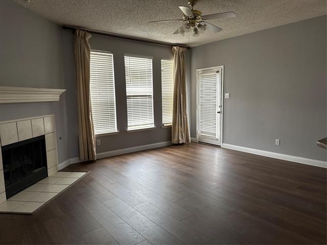 Building Photo - 4020 Pear Ridge Dr