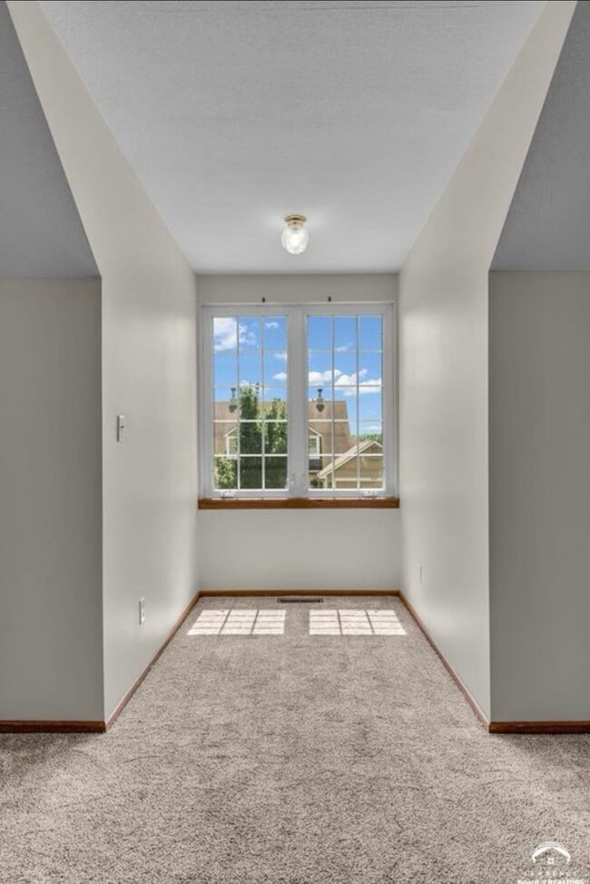Building Photo - 2726 Harrison Pl