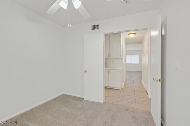 Building Photo - 3125 Belvedere Dr