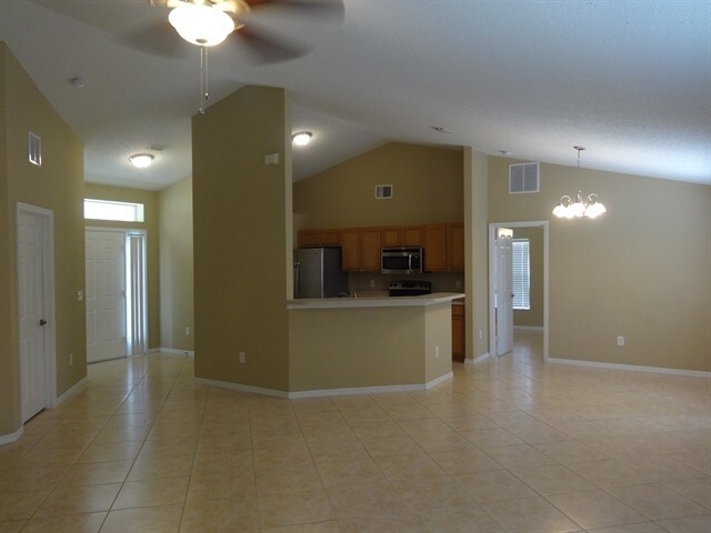 Building Photo - 1277 SW San Esteban Ave
