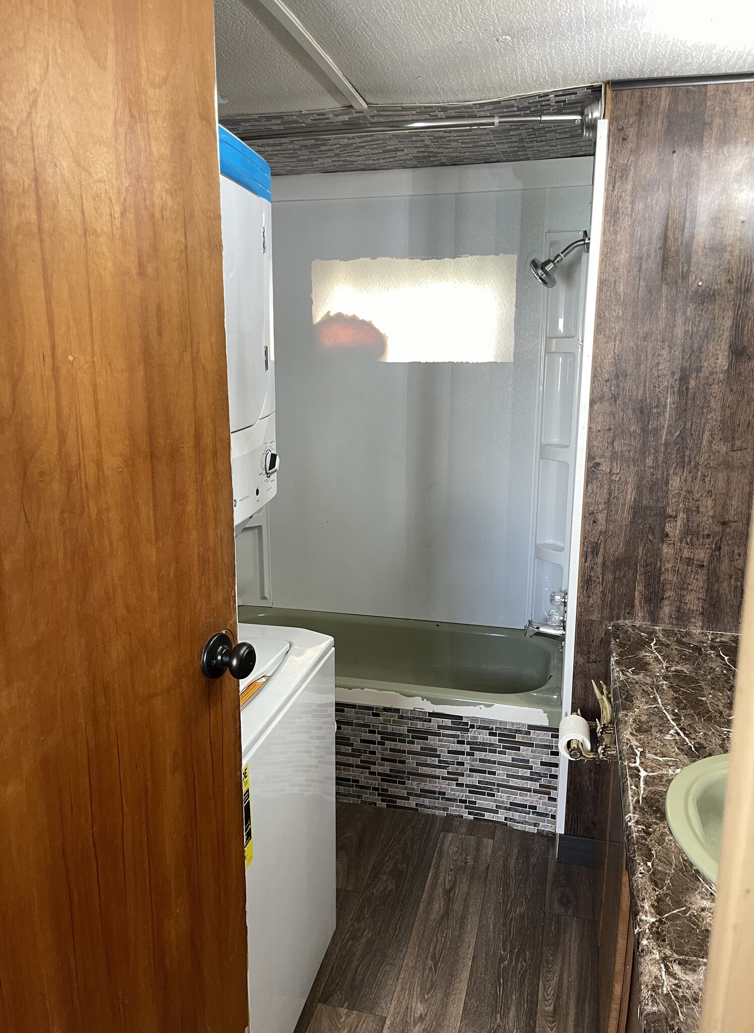 Building Photo - 984 Caldwell Ave