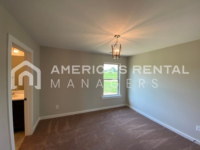 Building Photo - Home for Rent in Talladega, AL!!! Available to View!