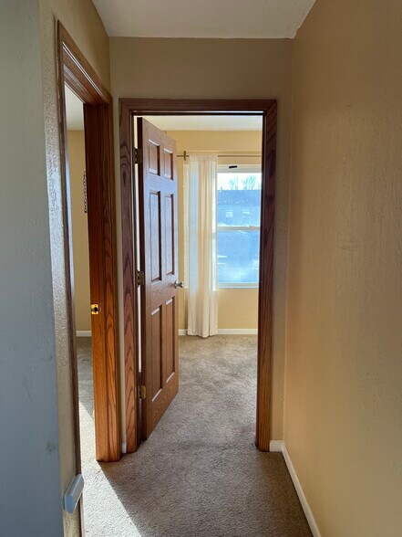 Building Photo - 1531 American Blvd E