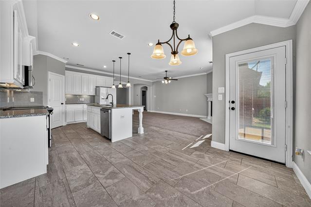 Building Photo - 16617 Dry Creek Blvd