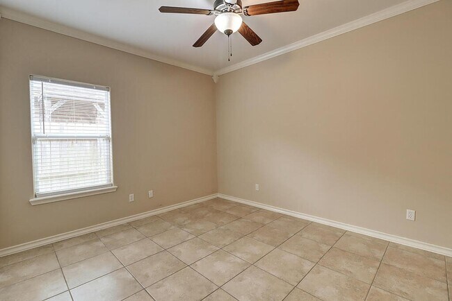 Building Photo - 2614 Wool Dr