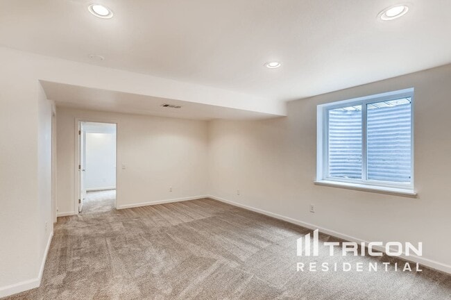 Building Photo - 12454 W 85th Ave