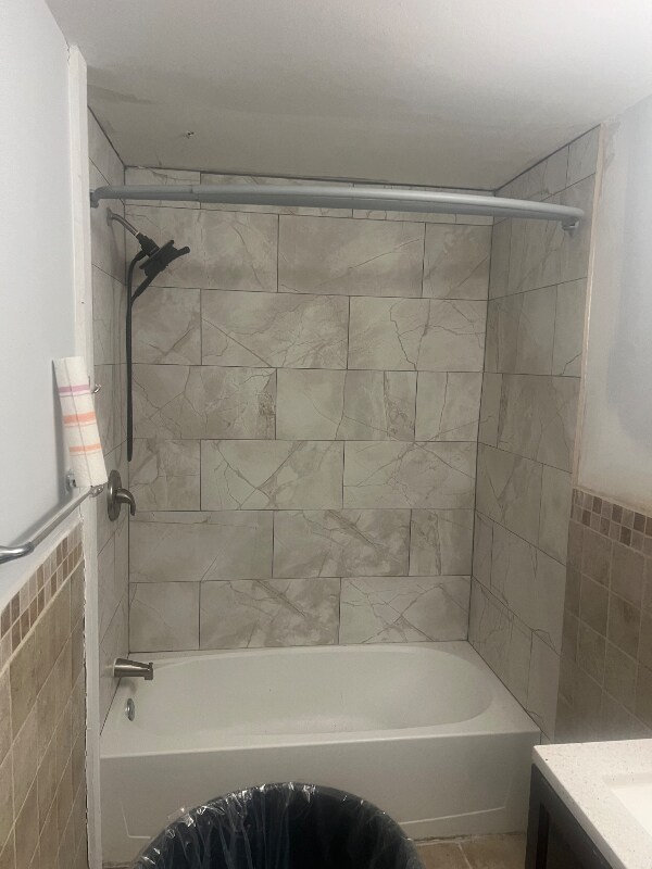 Building Photo - 16 Stewart St