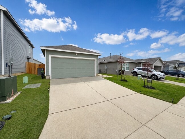 Building Photo - LOVELY 3 BEDROOM 2 BATH HOME WITH EASY ACCESS TO DOWNTOWN & BROOKS CITY BASE FEATURING OUTDOOR AC...