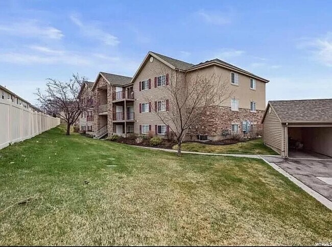 Building Photo - 1656 Westbury Way