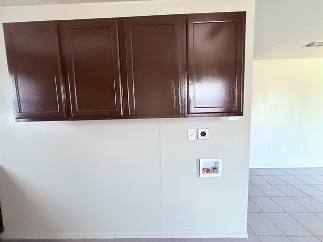 Building Photo - 502 El Monte Loop
