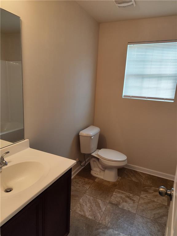 Building Photo - 5642 Laurel Ridge Dr