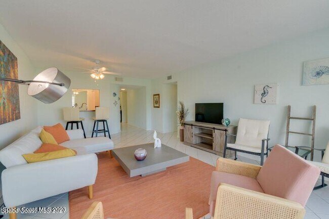 Building Photo - 6124 S River Run Dr