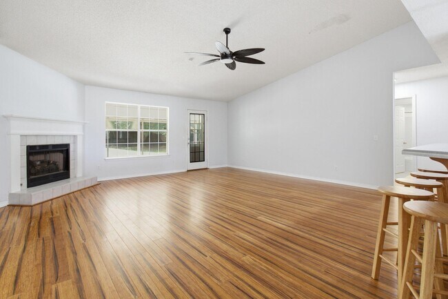 Building Photo - 5135 Whitehurst Ln