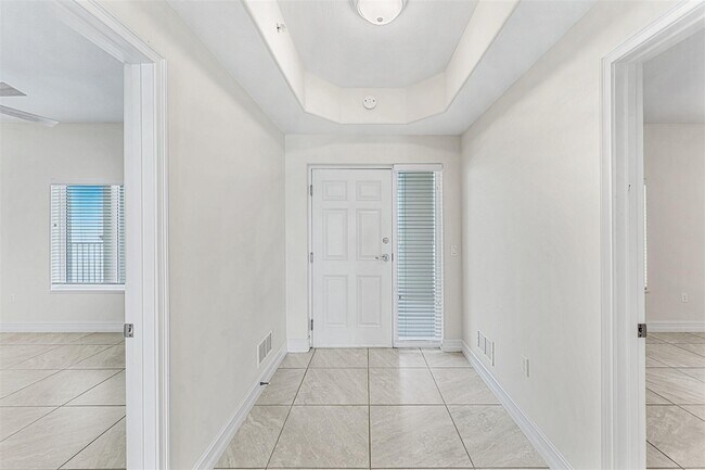 Building Photo - 1435 S Harbor City Blvd