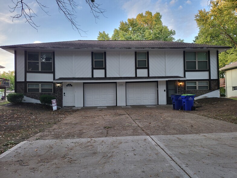 Primary Photo - 1210 SE 3rd Ter