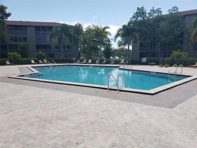 Building Photo - 13255 SW 7th Ct