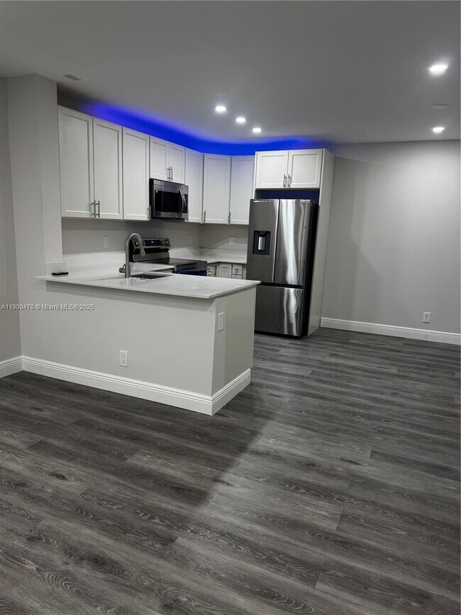 Building Photo - 3292 NW 104th Ave