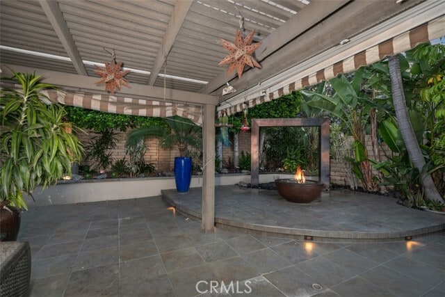 Building Photo - 16 Banyan Tree Ln