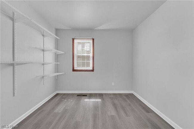 Building Photo - 20117 Butternut Ln