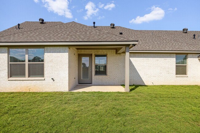 Building Photo - 3198 Dogwood Pk Blvd