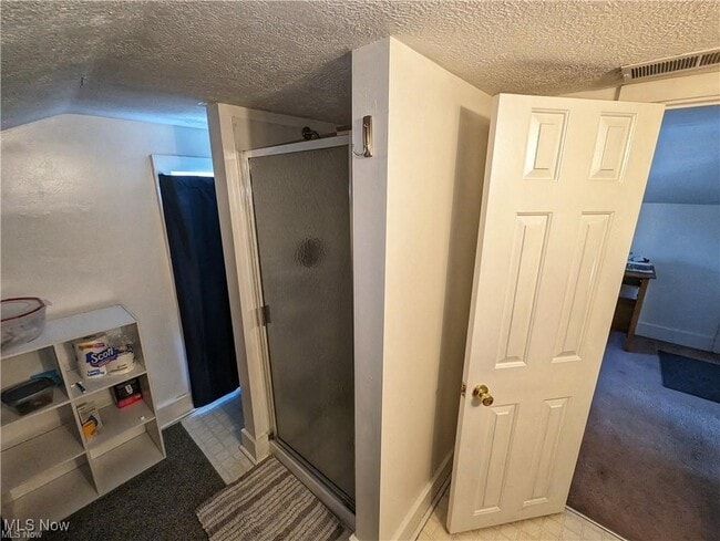 Building Photo - 6719 N Ridge Rd E