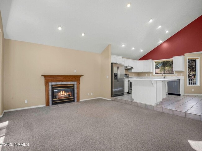 Building Photo - Gorgeous Flagstaff Rental