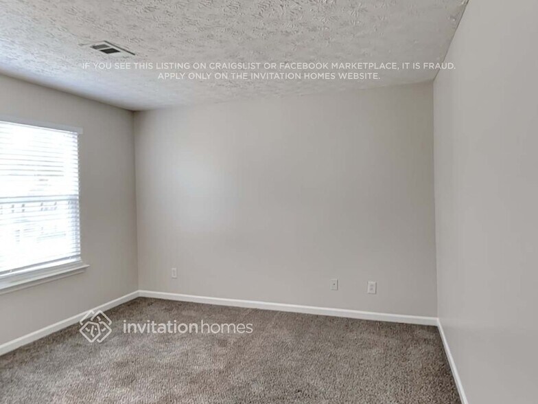 Building Photo - 525 Kensigton Park Dr