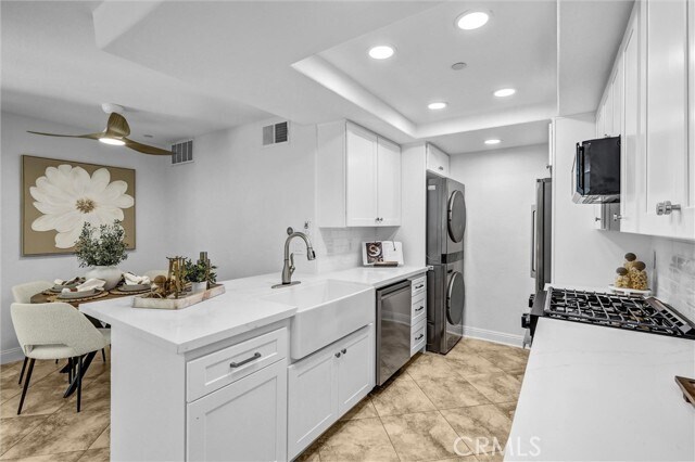 Building Photo - 1042 Calle Del Cerro