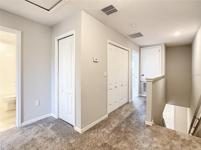Building Photo - 213 Rustic Loop