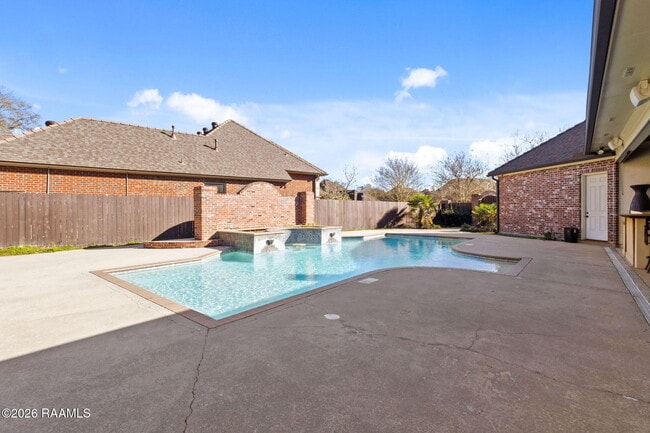 Building Photo - 100 Stone Creek