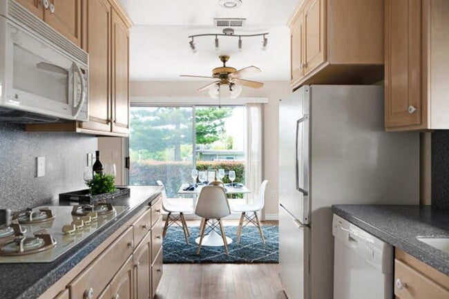 Building Photo - Mesa Home With Ocean Views